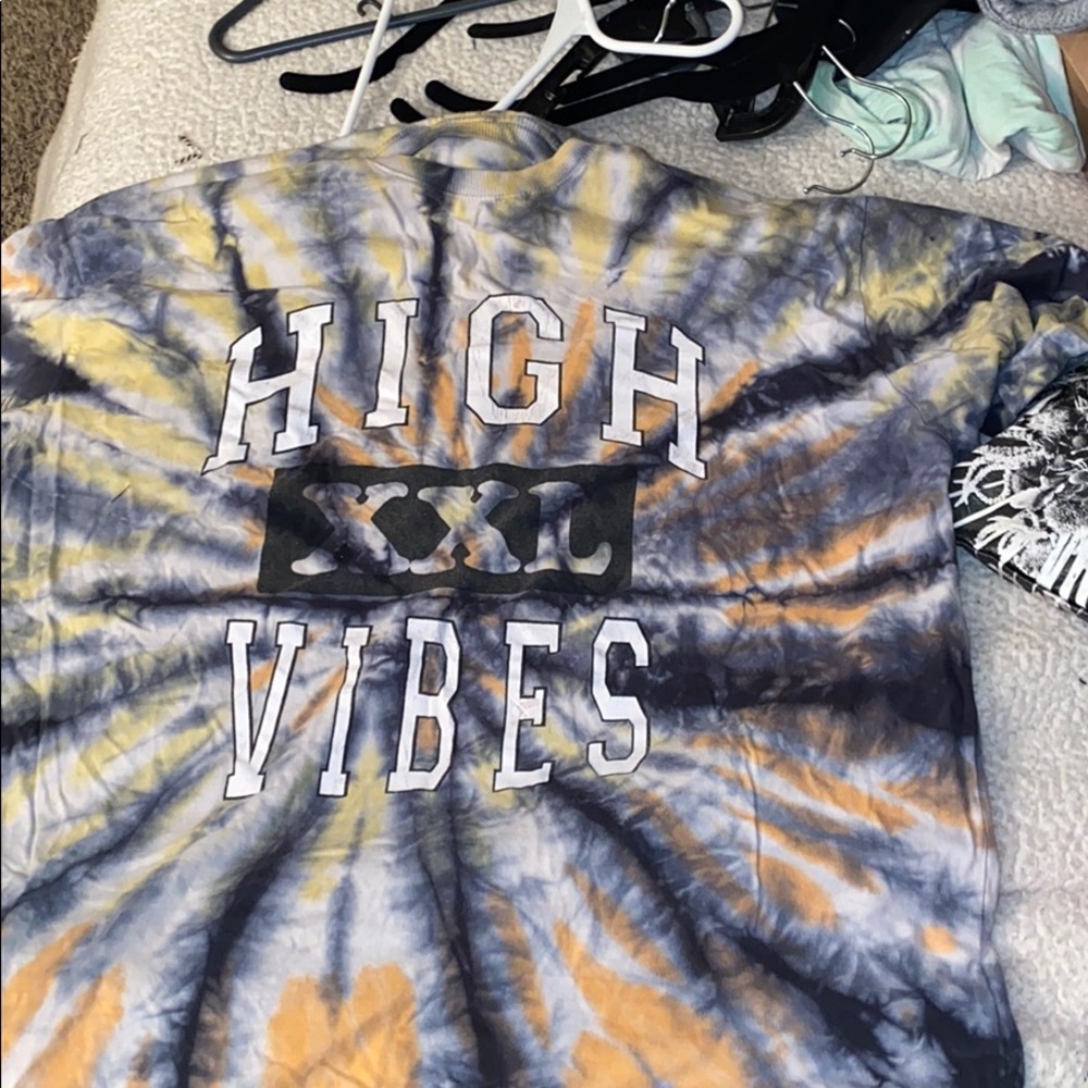 Forever 21 men’s t shirt high vibes
